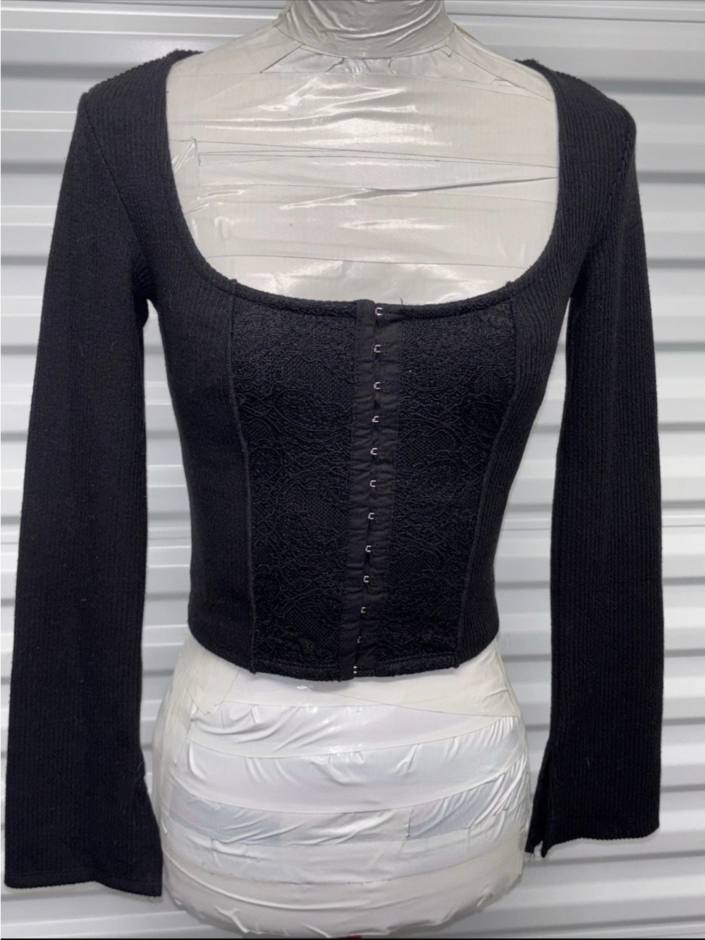 Arizona Y2K Black Lace Hook/Eye Corset Whimsical Bell Sleeve Ribbed Crop Top XS